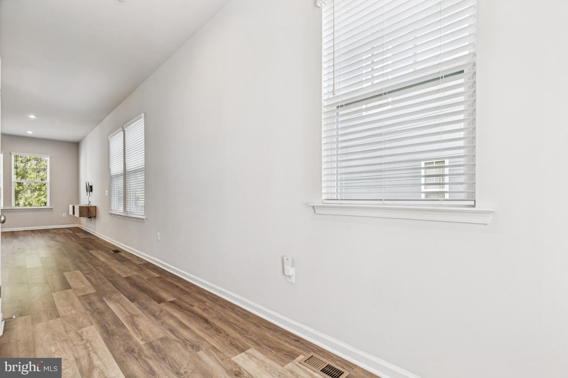 17815 WOODS OVERLOOK DR, DUMFRIES, Virginia 22026, 4 Bedrooms Bedrooms, ,2 BathroomsBathrooms,Residential,For sale,17815 WOODS OVERLOOK DR,VAPW2106166 MLS # VAPW2106166