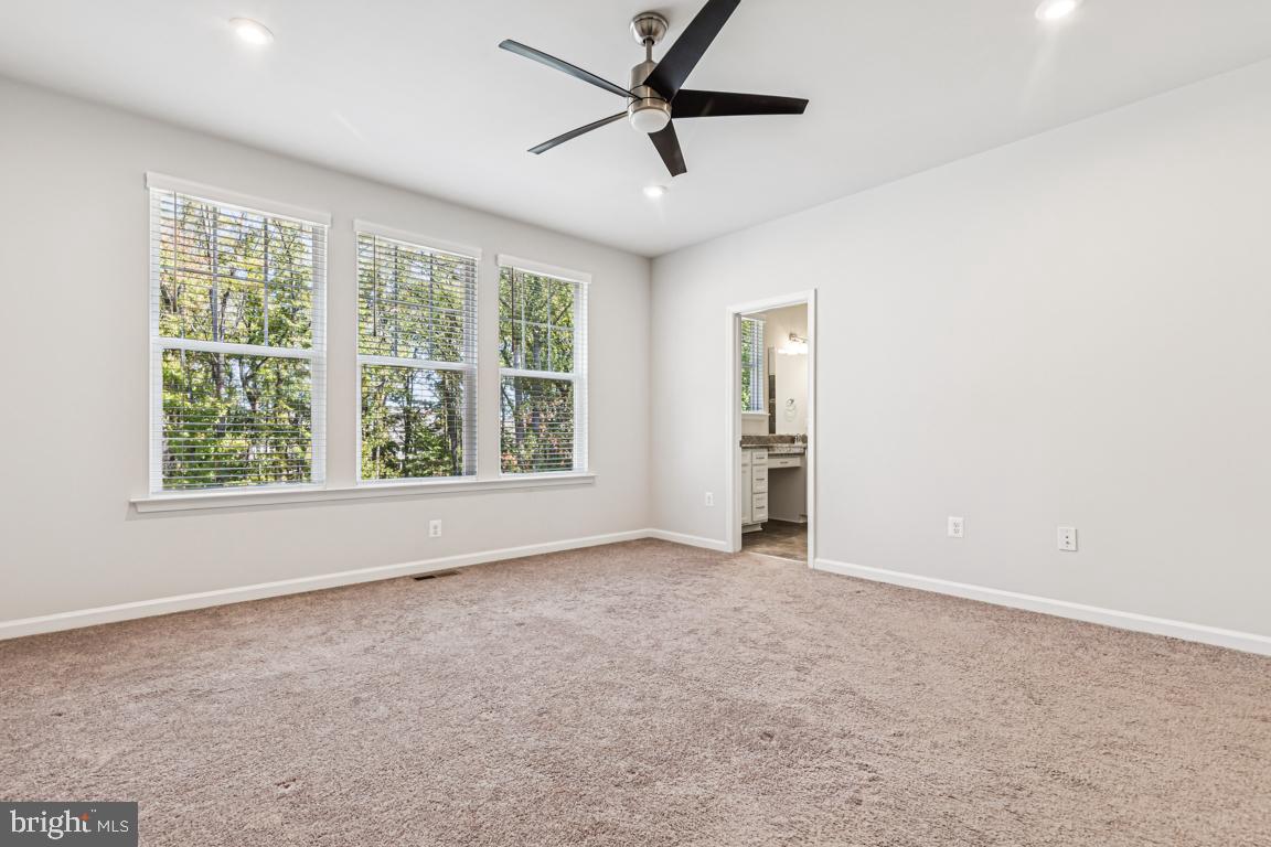 17815 WOODS OVERLOOK DR, DUMFRIES, Virginia 22026, 4 Bedrooms Bedrooms, ,2 BathroomsBathrooms,Residential,For sale,17815 WOODS OVERLOOK DR,VAPW2106166 MLS # VAPW2106166