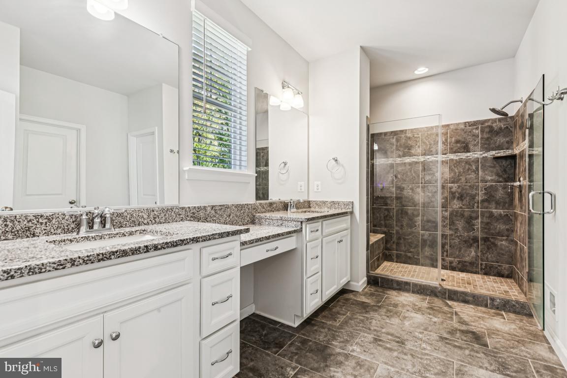 17815 WOODS OVERLOOK DR, DUMFRIES, Virginia 22026, 4 Bedrooms Bedrooms, ,2 BathroomsBathrooms,Residential,For sale,17815 WOODS OVERLOOK DR,VAPW2106166 MLS # VAPW2106166