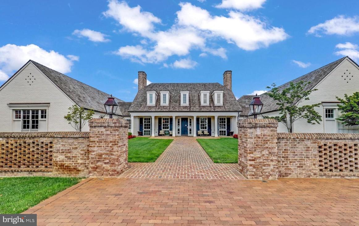 17815 WOODS OVERLOOK DR, DUMFRIES, Virginia 22026, 4 Bedrooms Bedrooms, ,2 BathroomsBathrooms,Residential,For sale,17815 WOODS OVERLOOK DR,VAPW2106166 MLS # VAPW2106166