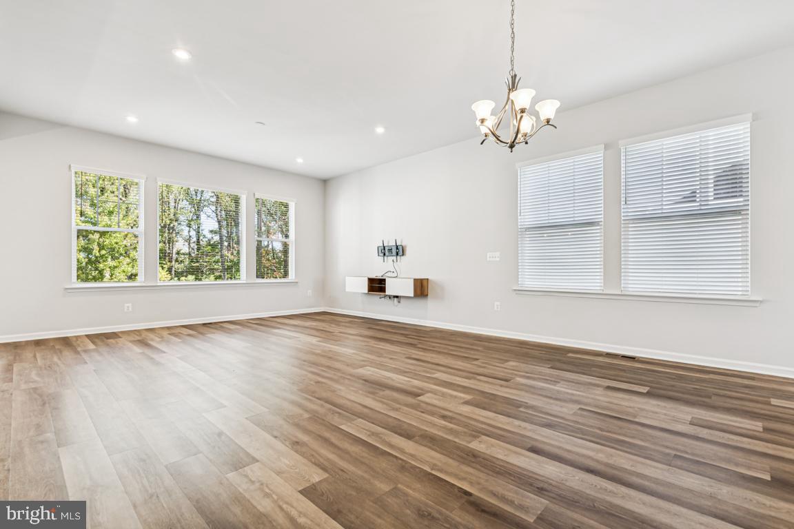 17815 WOODS OVERLOOK DR, DUMFRIES, Virginia 22026, 4 Bedrooms Bedrooms, ,2 BathroomsBathrooms,Residential,For sale,17815 WOODS OVERLOOK DR,VAPW2106166 MLS # VAPW2106166