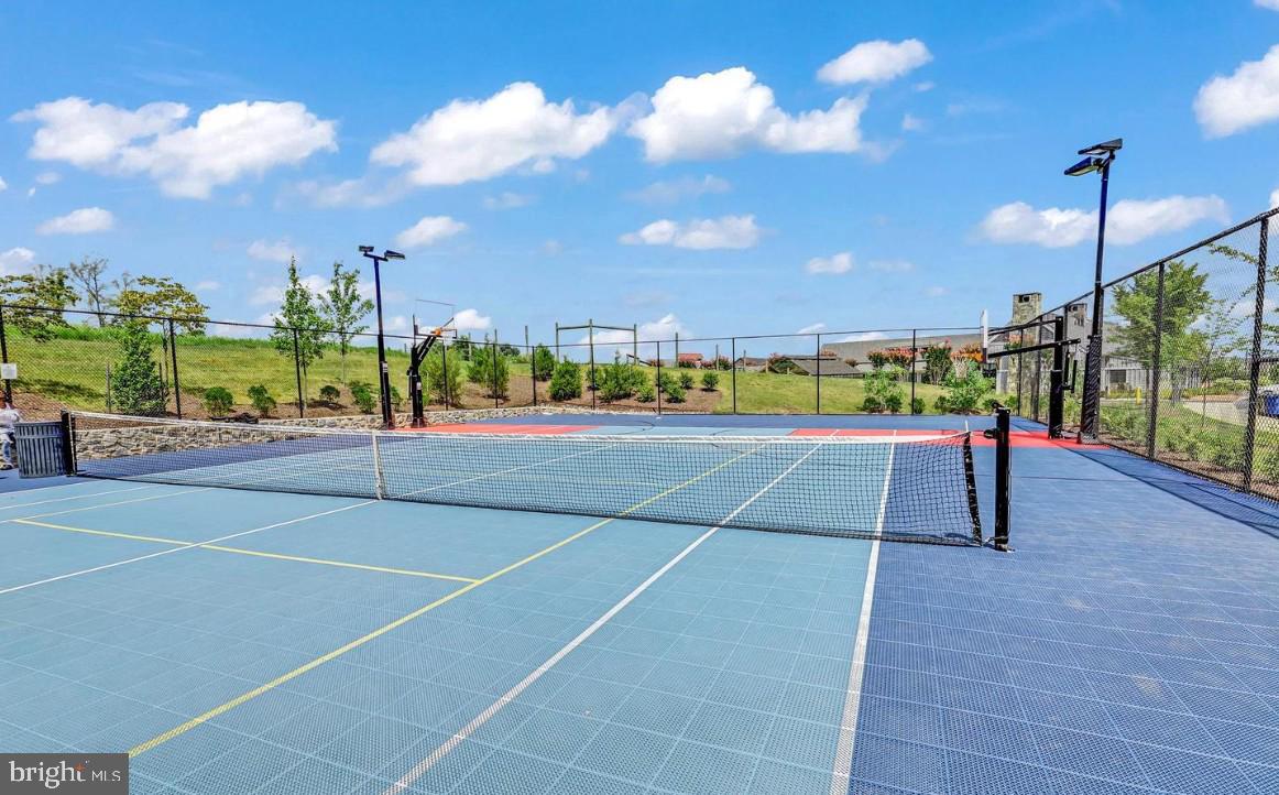 17815 WOODS OVERLOOK DR, DUMFRIES, Virginia 22026, 4 Bedrooms Bedrooms, ,2 BathroomsBathrooms,Residential,For sale,17815 WOODS OVERLOOK DR,VAPW2106166 MLS # VAPW2106166