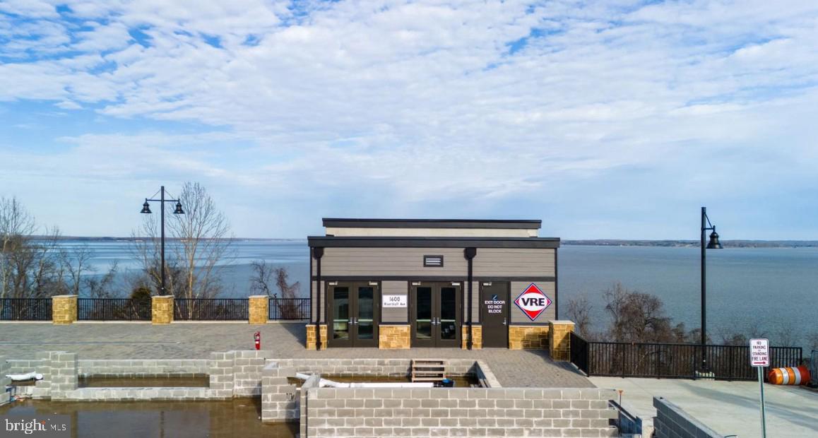 17815 WOODS OVERLOOK DR, DUMFRIES, Virginia 22026, 4 Bedrooms Bedrooms, ,2 BathroomsBathrooms,Residential,For sale,17815 WOODS OVERLOOK DR,VAPW2106166 MLS # VAPW2106166