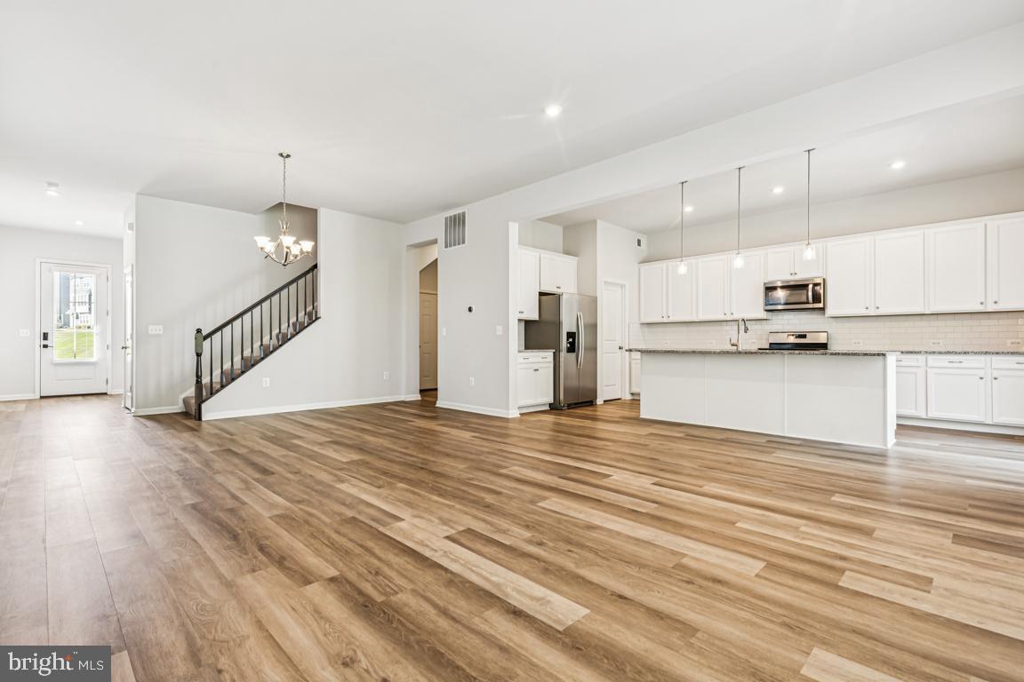 17815 WOODS OVERLOOK DR, DUMFRIES, Virginia 22026, 4 Bedrooms Bedrooms, ,2 BathroomsBathrooms,Residential,For sale,17815 WOODS OVERLOOK DR,VAPW2106166 MLS # VAPW2106166