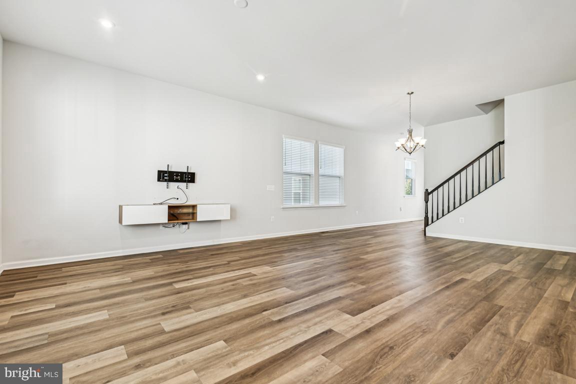 17815 WOODS OVERLOOK DR, DUMFRIES, Virginia 22026, 4 Bedrooms Bedrooms, ,2 BathroomsBathrooms,Residential,For sale,17815 WOODS OVERLOOK DR,VAPW2106166 MLS # VAPW2106166