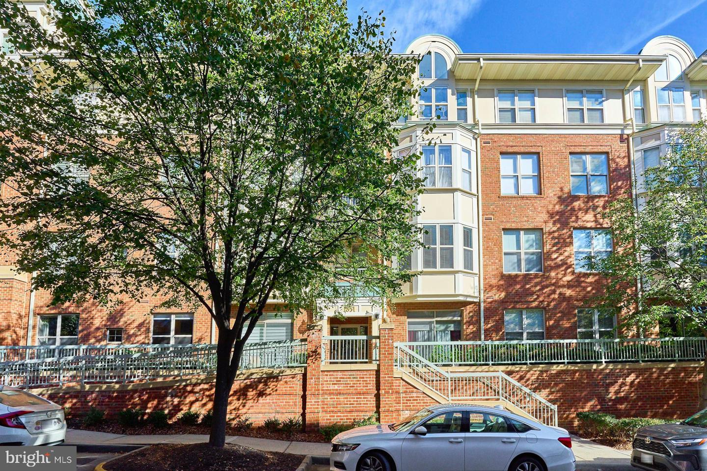 1851 STRATFORD PARK PL #212, RESTON, Virginia 20190, 2 Bedrooms Bedrooms, ,2 BathroomsBathrooms,Residential,For sale,1851 STRATFORD PARK PL #212,VAFX2274986 MLS # VAFX2274986