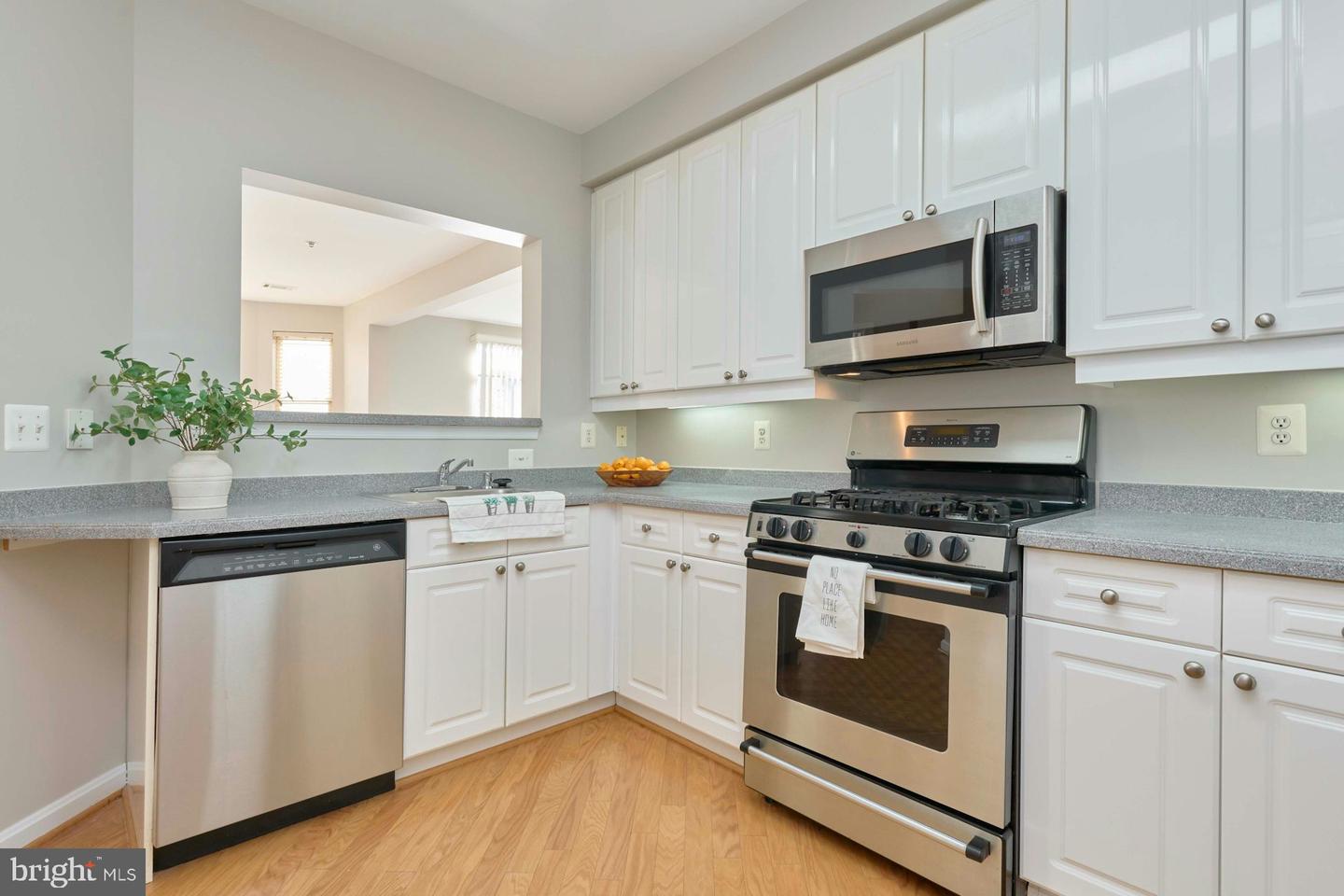 1851 STRATFORD PARK PL #212, RESTON, Virginia 20190, 2 Bedrooms Bedrooms, ,2 BathroomsBathrooms,Residential,For sale,1851 STRATFORD PARK PL #212,VAFX2274986 MLS # VAFX2274986