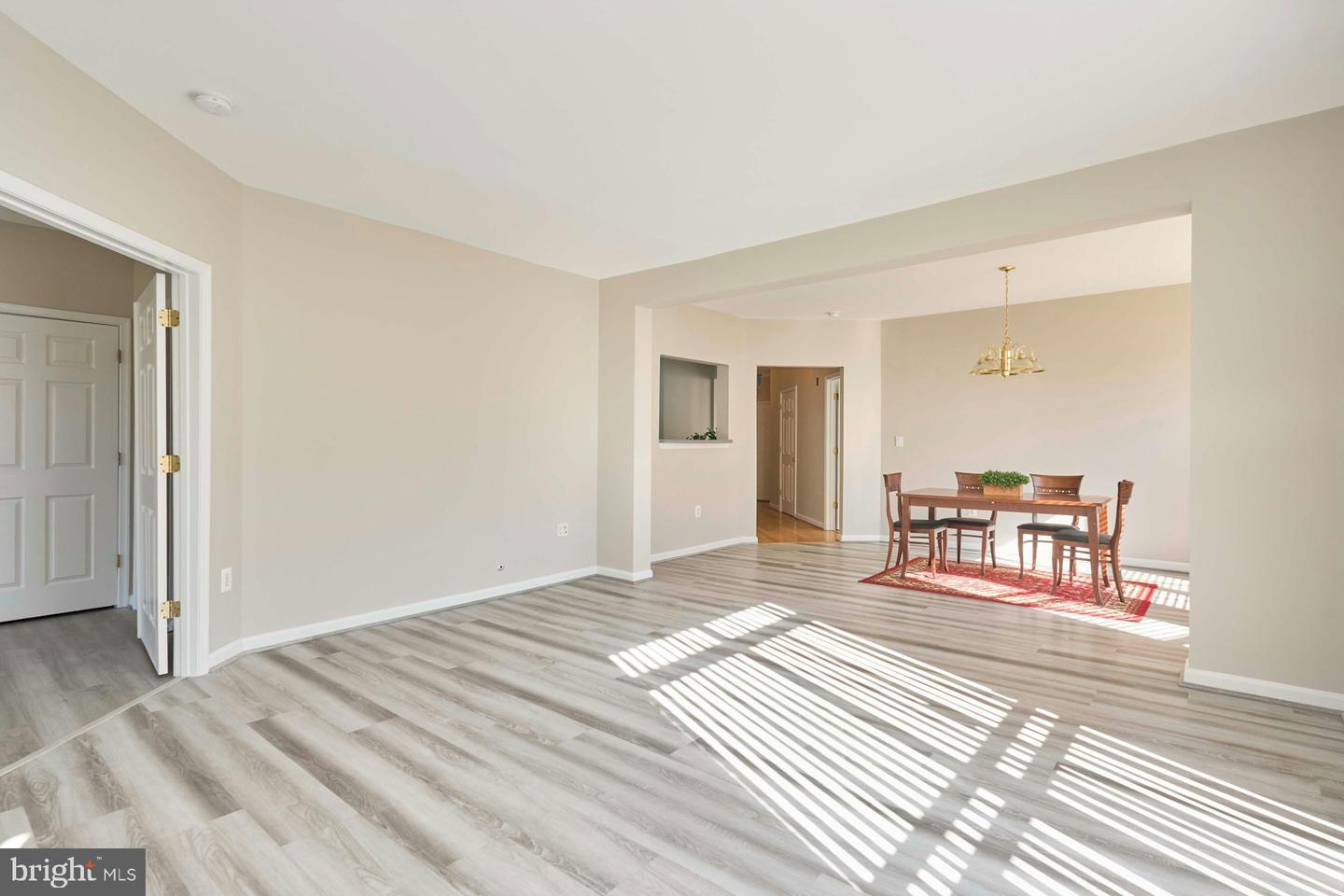 1851 STRATFORD PARK PL #212, RESTON, Virginia 20190, 2 Bedrooms Bedrooms, ,2 BathroomsBathrooms,Residential,For sale,1851 STRATFORD PARK PL #212,VAFX2274986 MLS # VAFX2274986