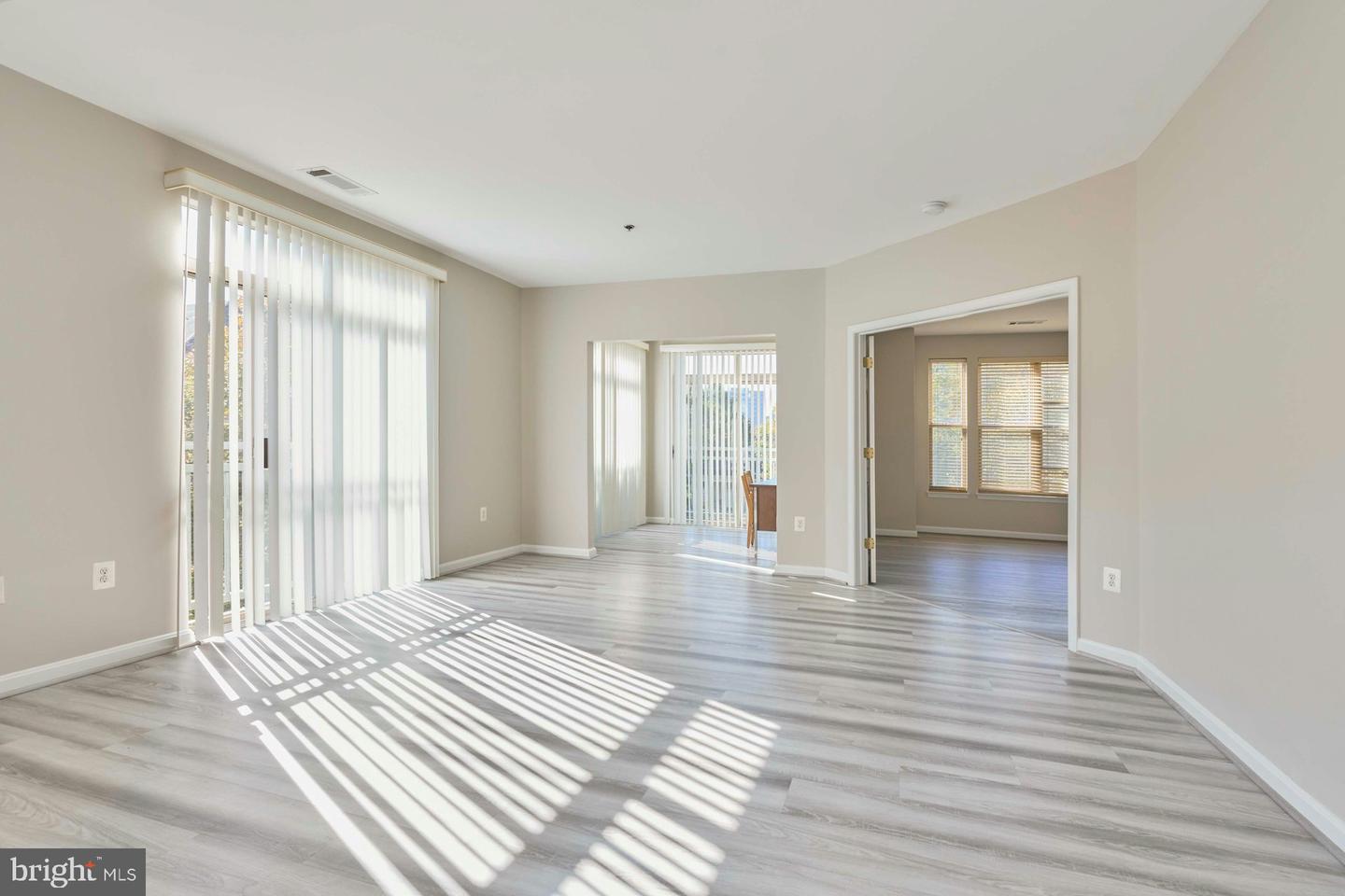 1851 STRATFORD PARK PL #212, RESTON, Virginia 20190, 2 Bedrooms Bedrooms, ,2 BathroomsBathrooms,Residential,For sale,1851 STRATFORD PARK PL #212,VAFX2274986 MLS # VAFX2274986