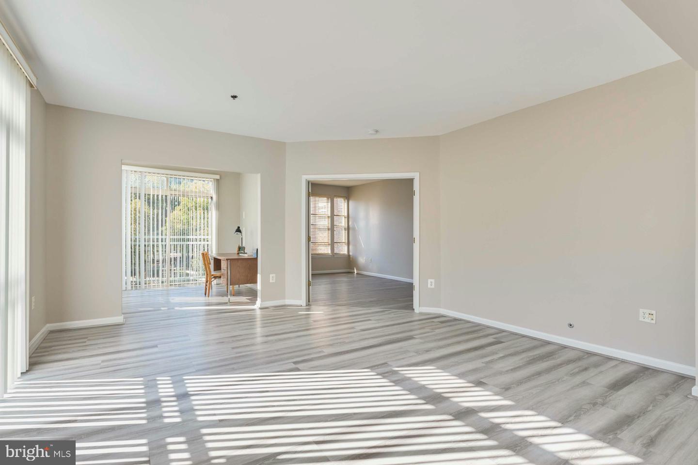 1851 STRATFORD PARK PL #212, RESTON, Virginia 20190, 2 Bedrooms Bedrooms, ,2 BathroomsBathrooms,Residential,For sale,1851 STRATFORD PARK PL #212,VAFX2274986 MLS # VAFX2274986