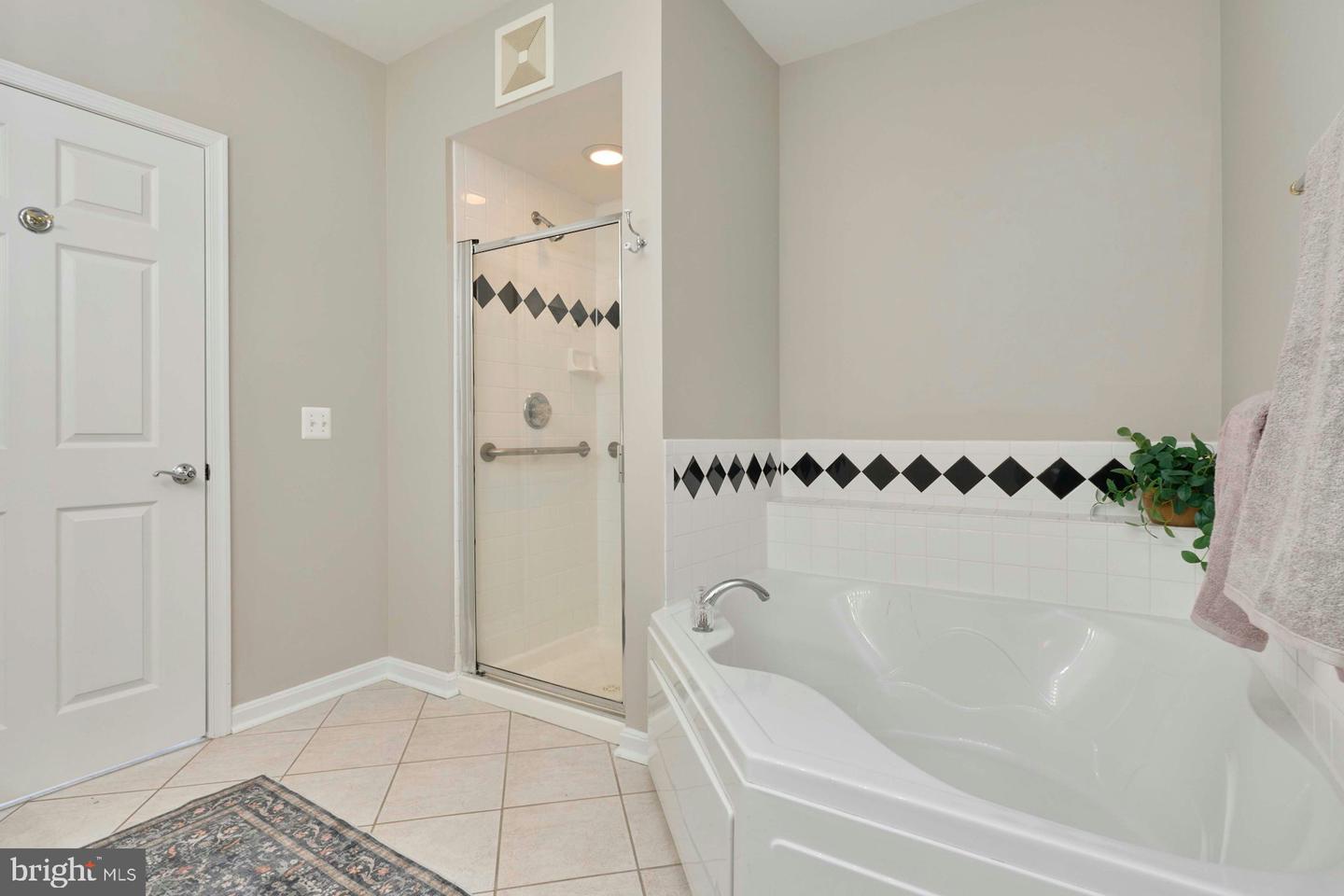 1851 STRATFORD PARK PL #212, RESTON, Virginia 20190, 2 Bedrooms Bedrooms, ,2 BathroomsBathrooms,Residential,For sale,1851 STRATFORD PARK PL #212,VAFX2274986 MLS # VAFX2274986