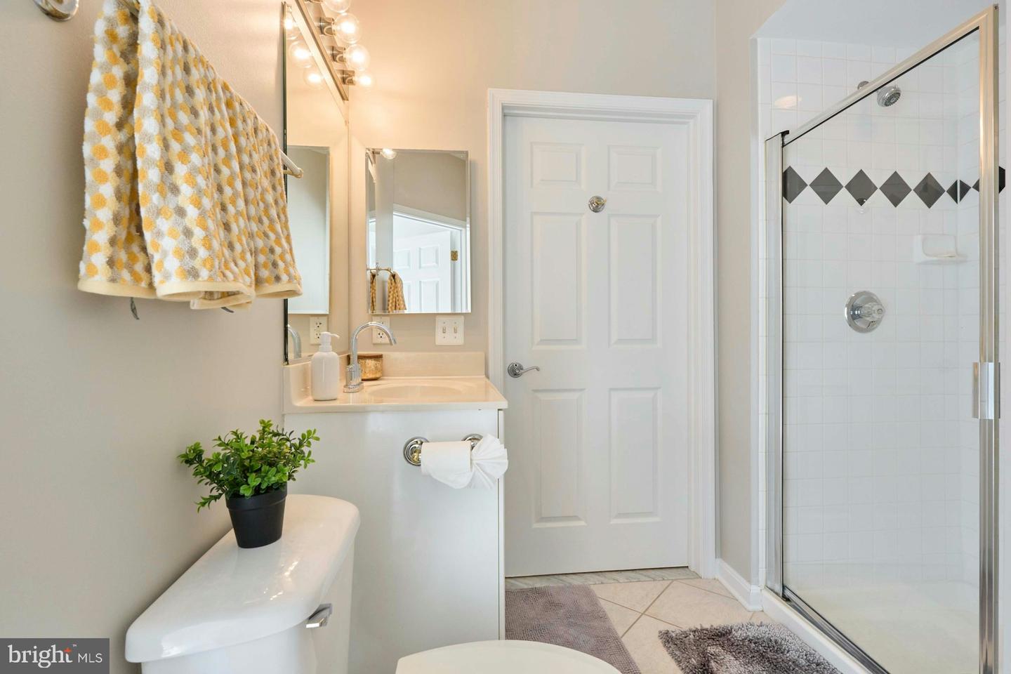 1851 STRATFORD PARK PL #212, RESTON, Virginia 20190, 2 Bedrooms Bedrooms, ,2 BathroomsBathrooms,Residential,For sale,1851 STRATFORD PARK PL #212,VAFX2274986 MLS # VAFX2274986