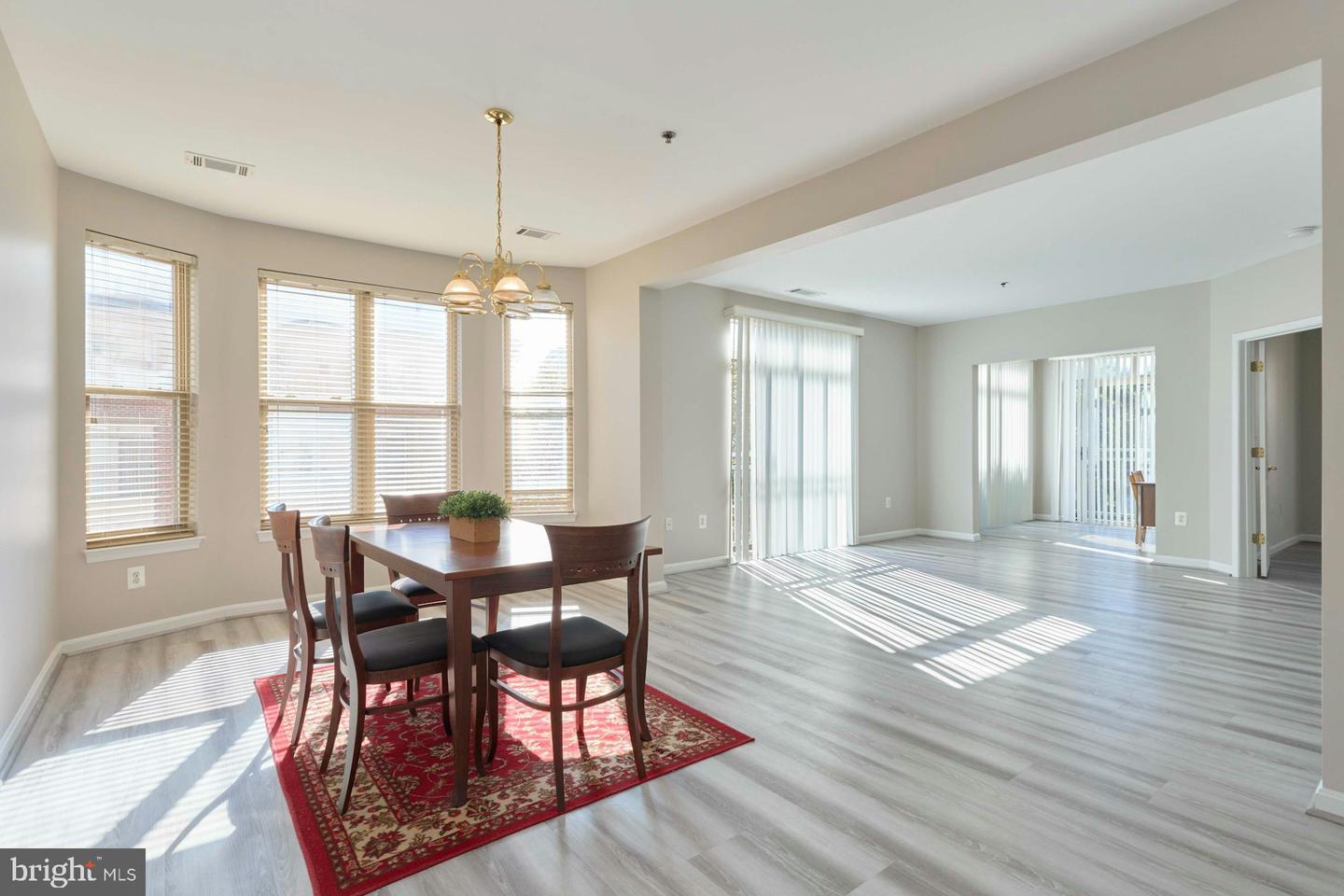 1851 STRATFORD PARK PL #212, RESTON, Virginia 20190, 2 Bedrooms Bedrooms, ,2 BathroomsBathrooms,Residential,For sale,1851 STRATFORD PARK PL #212,VAFX2274986 MLS # VAFX2274986