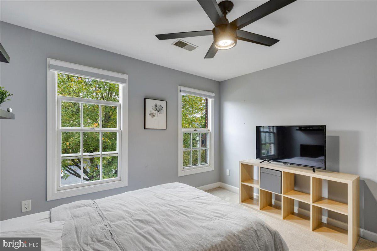 13162 CUYAHOGA CT, MANASSAS, Virginia 20112, 6 Bedrooms Bedrooms, ,3 BathroomsBathrooms,Residential,For sale,13162 CUYAHOGA CT,VAPW2106232 MLS # VAPW2106232