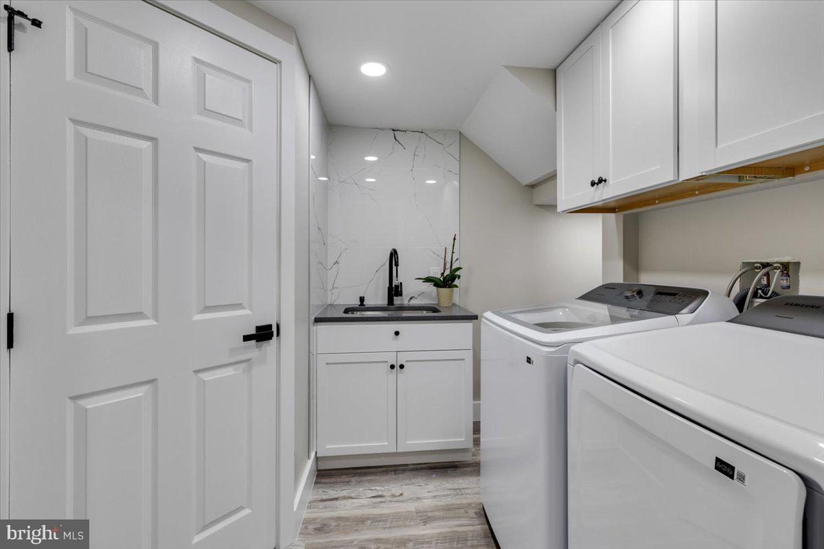 13162 CUYAHOGA CT, MANASSAS, Virginia 20112, 6 Bedrooms Bedrooms, ,3 BathroomsBathrooms,Residential,For sale,13162 CUYAHOGA CT,VAPW2106232 MLS # VAPW2106232