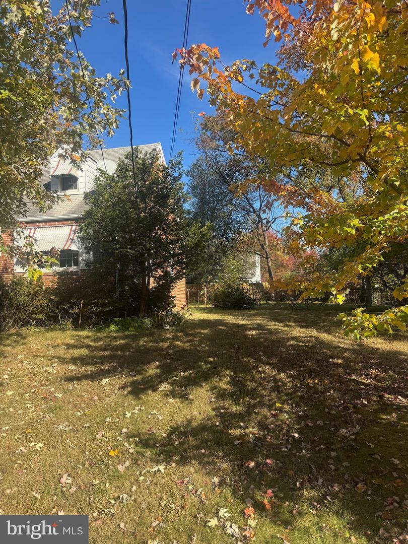 2863 ROGERS DR, FALLS CHURCH, Virginia 22042, 4 Bedrooms Bedrooms, ,2 BathroomsBathrooms,Residential,For sale,2863 ROGERS DR,VAFX2275020 MLS # VAFX2275020