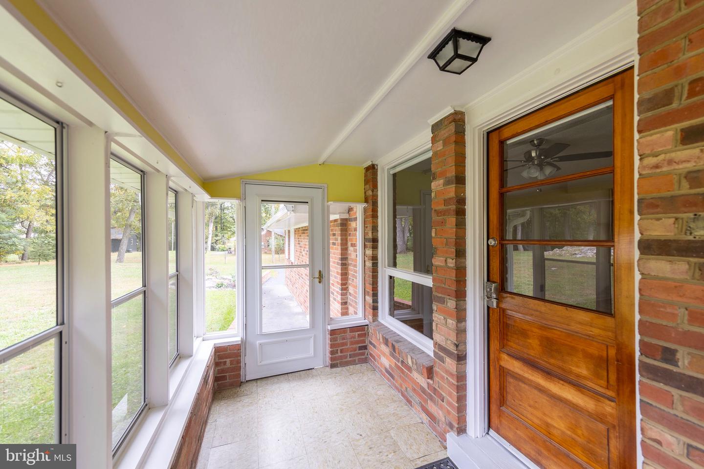411 REST CHURCH RD, WINCHESTER, Virginia 22603, 3 Bedrooms Bedrooms, 5 Rooms Rooms,2 BathroomsBathrooms,Residential,For sale,411 REST CHURCH RD,VAFV2037464 MLS # VAFV2037464