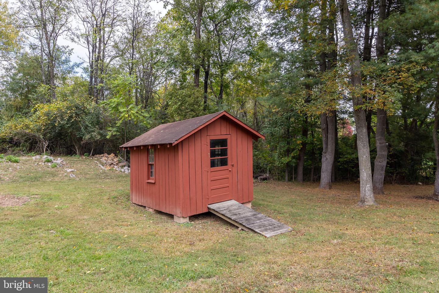 411 REST CHURCH RD, WINCHESTER, Virginia 22603, 3 Bedrooms Bedrooms, 5 Rooms Rooms,2 BathroomsBathrooms,Residential,For sale,411 REST CHURCH RD,VAFV2037464 MLS # VAFV2037464