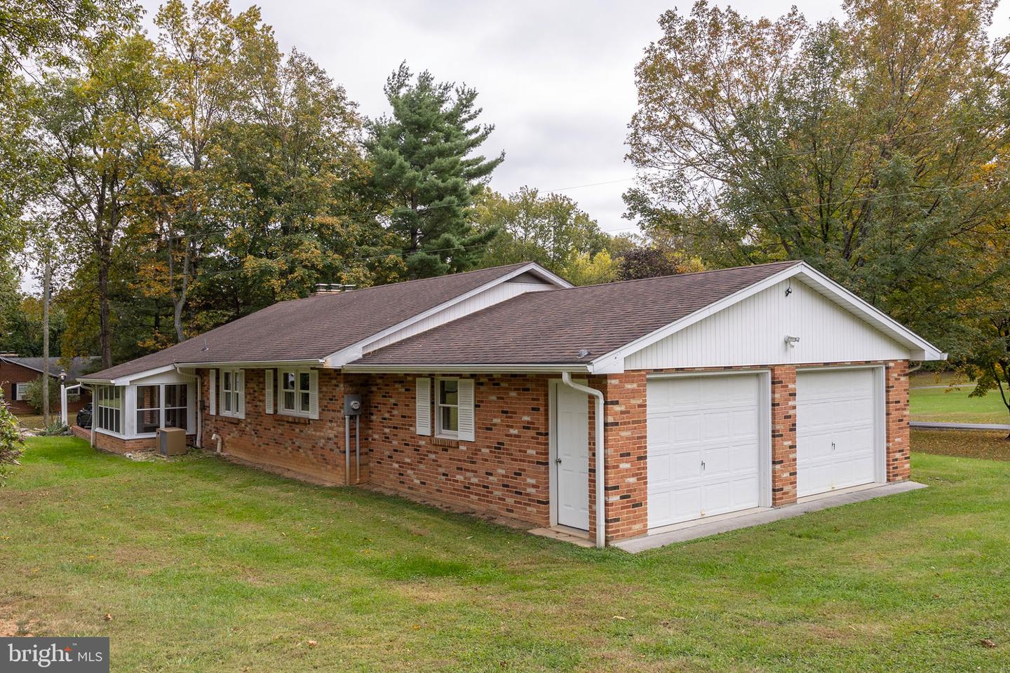 411 REST CHURCH RD, WINCHESTER, Virginia 22603, 3 Bedrooms Bedrooms, 5 Rooms Rooms,2 BathroomsBathrooms,Residential,For sale,411 REST CHURCH RD,VAFV2037464 MLS # VAFV2037464