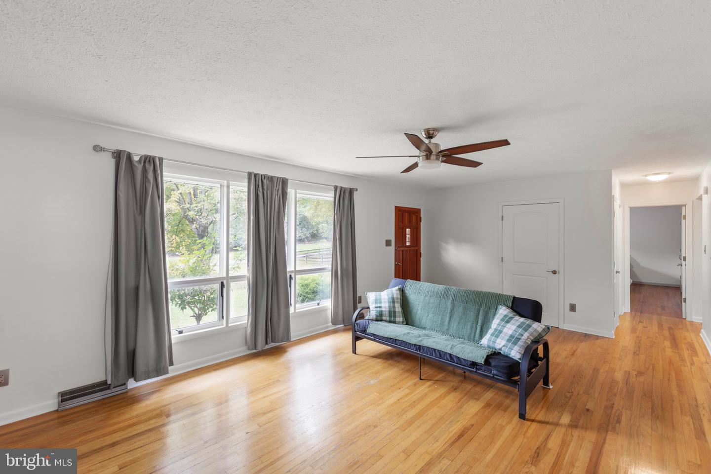 411 REST CHURCH RD, WINCHESTER, Virginia 22603, 3 Bedrooms Bedrooms, 5 Rooms Rooms,2 BathroomsBathrooms,Residential,For sale,411 REST CHURCH RD,VAFV2037464 MLS # VAFV2037464