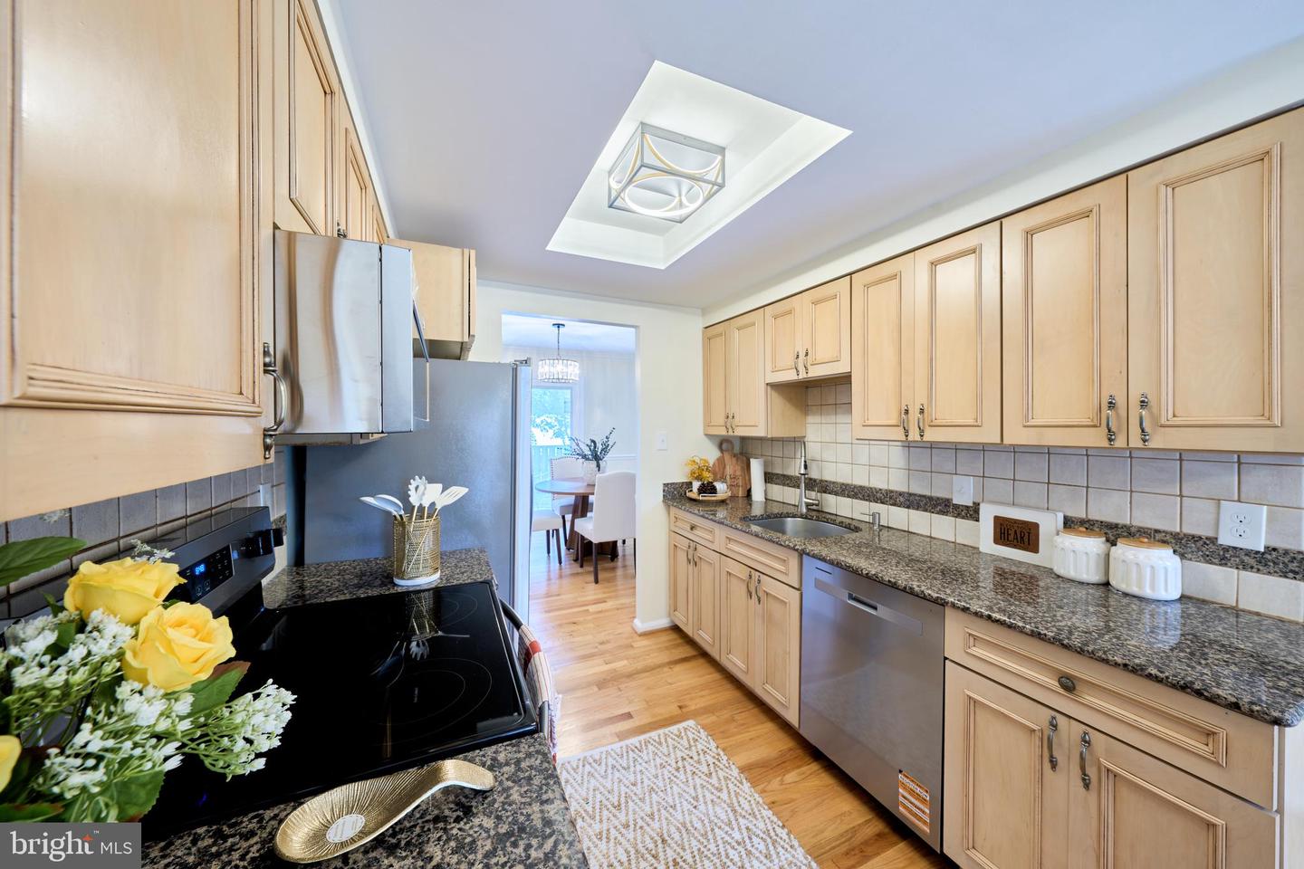 6906 LAFAYETTE PARK DR, ANNANDALE, Virginia 22003, 3 Bedrooms Bedrooms, ,3 BathroomsBathrooms,Residential,For sale,6906 LAFAYETTE PARK DR,VAFX2274882 MLS # VAFX2274882