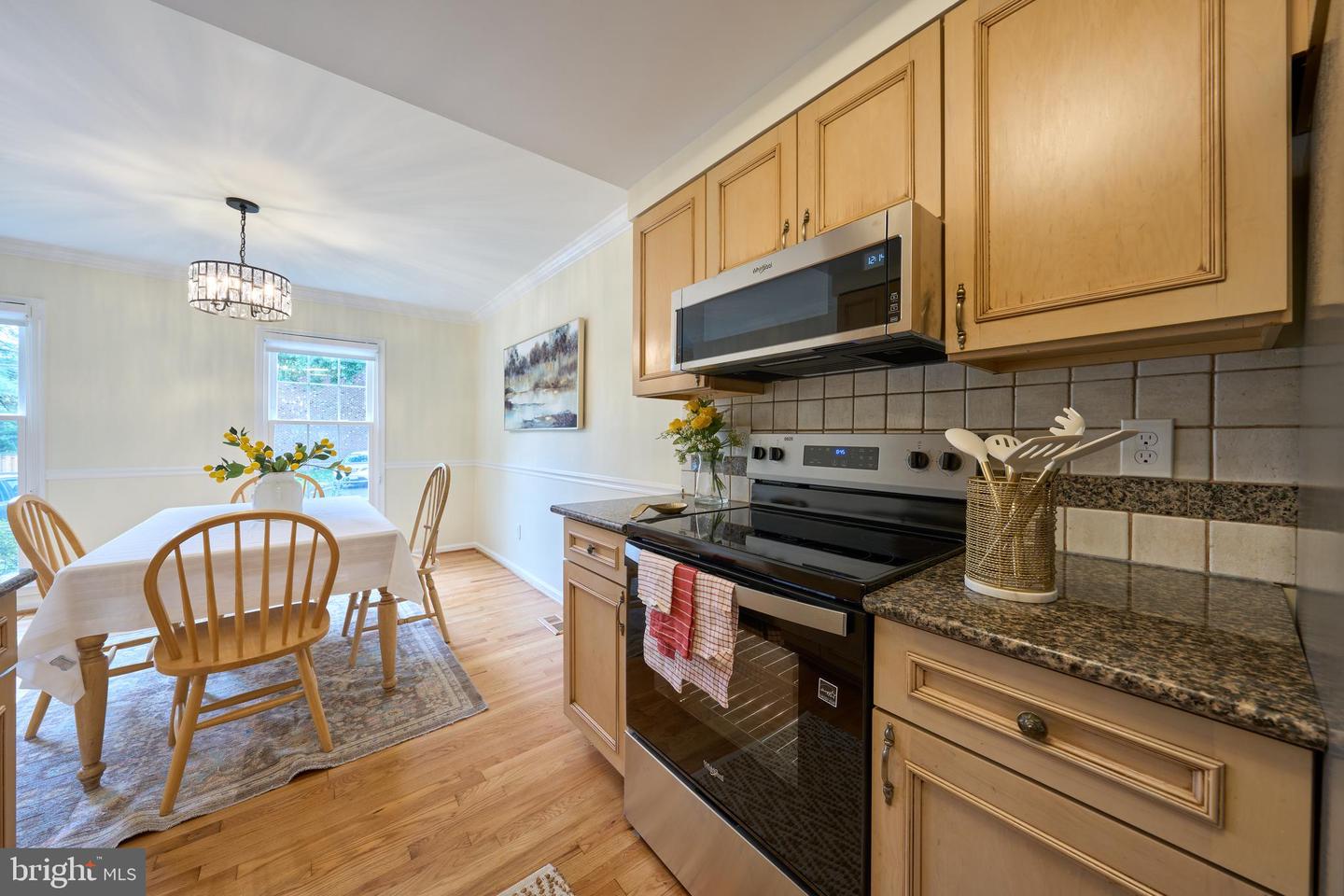 6906 LAFAYETTE PARK DR, ANNANDALE, Virginia 22003, 3 Bedrooms Bedrooms, ,3 BathroomsBathrooms,Residential,For sale,6906 LAFAYETTE PARK DR,VAFX2274882 MLS # VAFX2274882