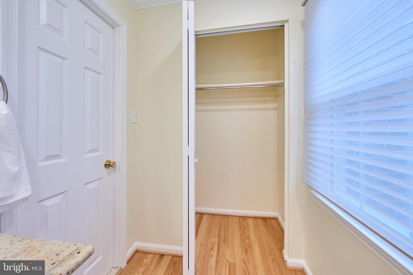 6906 LAFAYETTE PARK DR, ANNANDALE, Virginia 22003, 3 Bedrooms Bedrooms, ,3 BathroomsBathrooms,Residential,For sale,6906 LAFAYETTE PARK DR,VAFX2274882 MLS # VAFX2274882