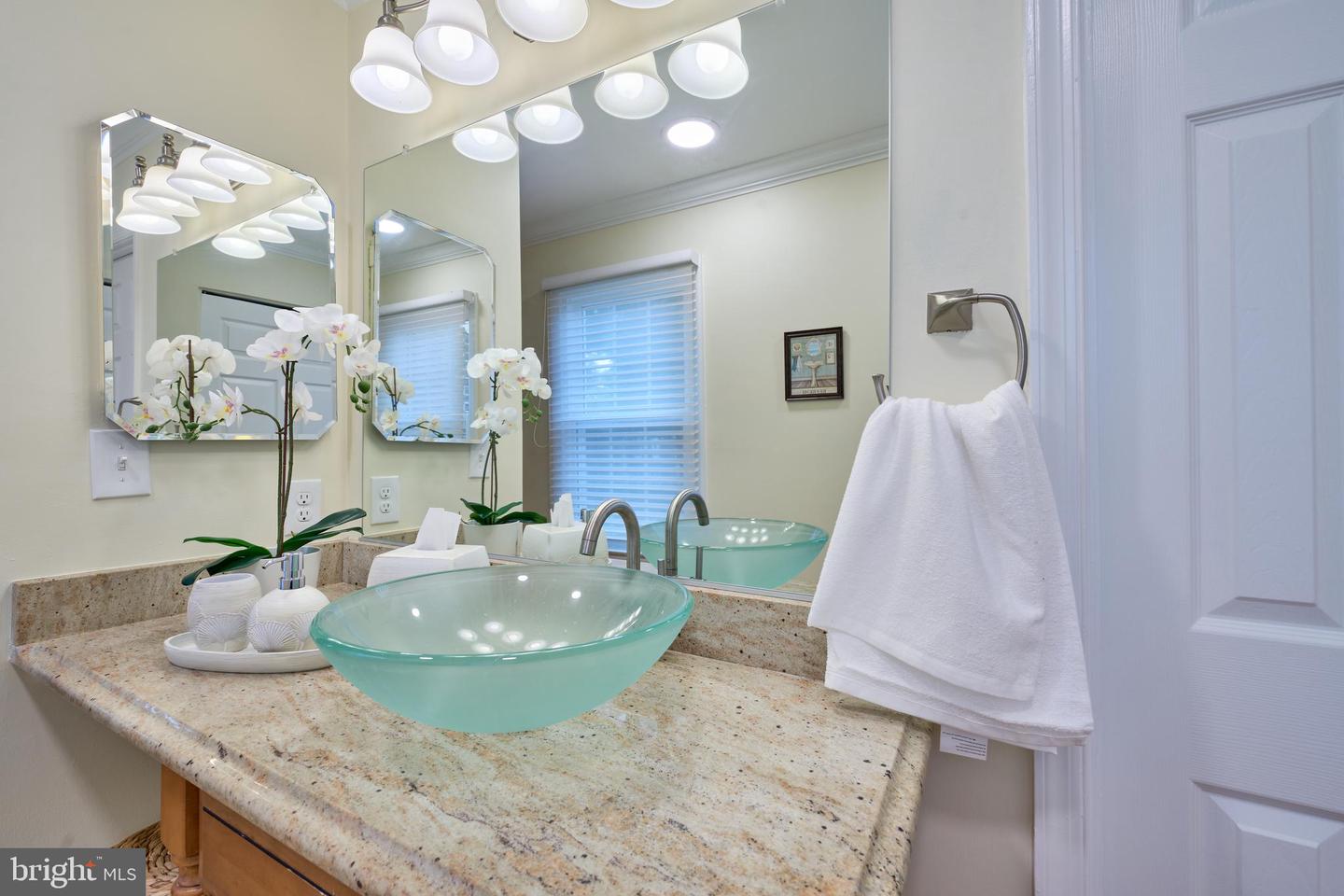 6906 LAFAYETTE PARK DR, ANNANDALE, Virginia 22003, 3 Bedrooms Bedrooms, ,3 BathroomsBathrooms,Residential,For sale,6906 LAFAYETTE PARK DR,VAFX2274882 MLS # VAFX2274882