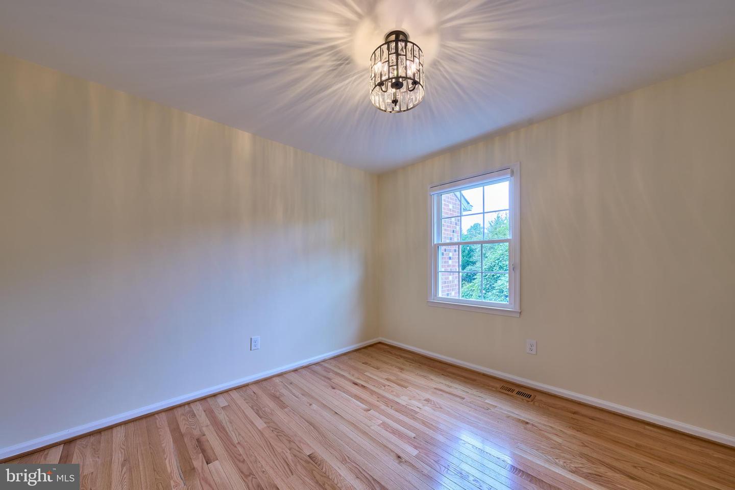 6906 LAFAYETTE PARK DR, ANNANDALE, Virginia 22003, 3 Bedrooms Bedrooms, ,3 BathroomsBathrooms,Residential,For sale,6906 LAFAYETTE PARK DR,VAFX2274882 MLS # VAFX2274882