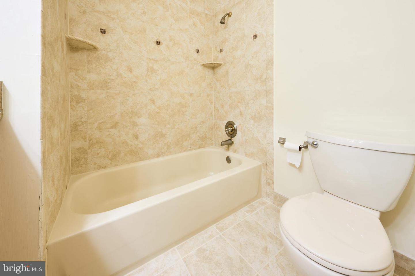 6906 LAFAYETTE PARK DR, ANNANDALE, Virginia 22003, 3 Bedrooms Bedrooms, ,3 BathroomsBathrooms,Residential,For sale,6906 LAFAYETTE PARK DR,VAFX2274882 MLS # VAFX2274882