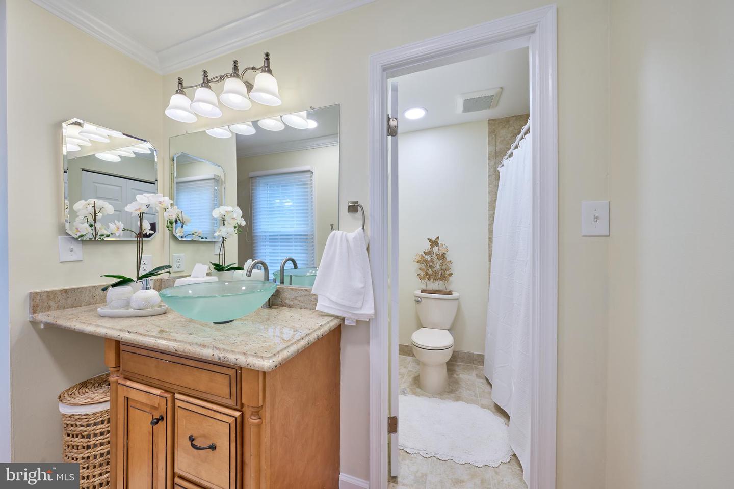 6906 LAFAYETTE PARK DR, ANNANDALE, Virginia 22003, 3 Bedrooms Bedrooms, ,3 BathroomsBathrooms,Residential,For sale,6906 LAFAYETTE PARK DR,VAFX2274882 MLS # VAFX2274882