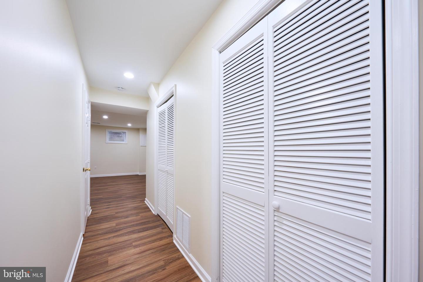 6906 LAFAYETTE PARK DR, ANNANDALE, Virginia 22003, 3 Bedrooms Bedrooms, ,3 BathroomsBathrooms,Residential,For sale,6906 LAFAYETTE PARK DR,VAFX2274882 MLS # VAFX2274882