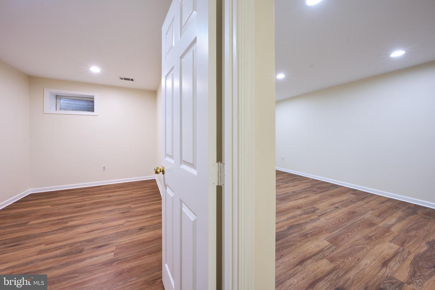 6906 LAFAYETTE PARK DR, ANNANDALE, Virginia 22003, 3 Bedrooms Bedrooms, ,3 BathroomsBathrooms,Residential,For sale,6906 LAFAYETTE PARK DR,VAFX2274882 MLS # VAFX2274882