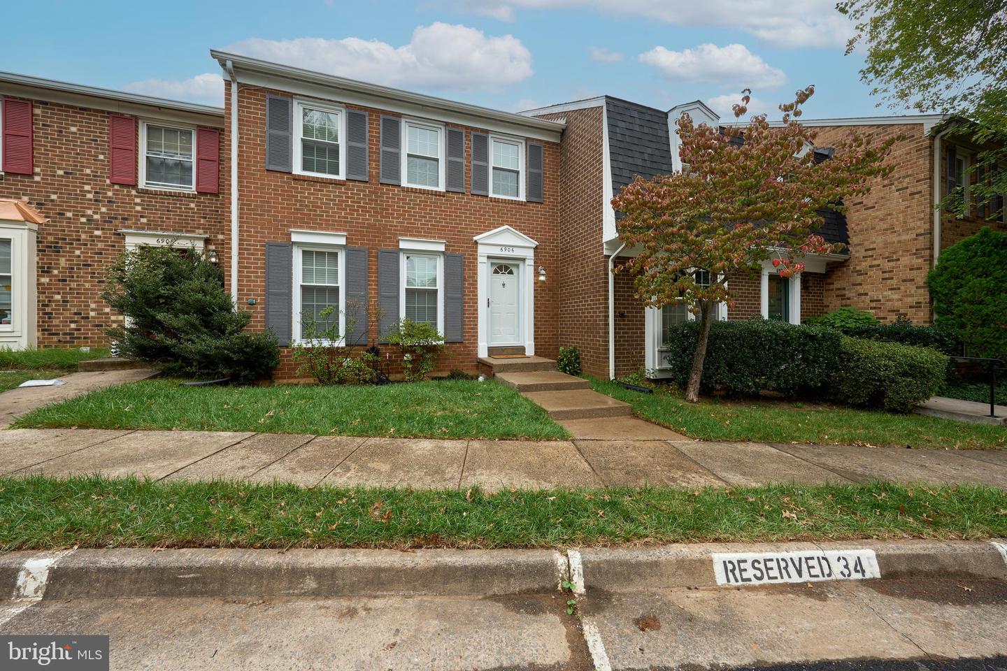 6906 LAFAYETTE PARK DR, ANNANDALE, Virginia 22003, 3 Bedrooms Bedrooms, ,3 BathroomsBathrooms,Residential,For sale,6906 LAFAYETTE PARK DR,VAFX2274882 MLS # VAFX2274882