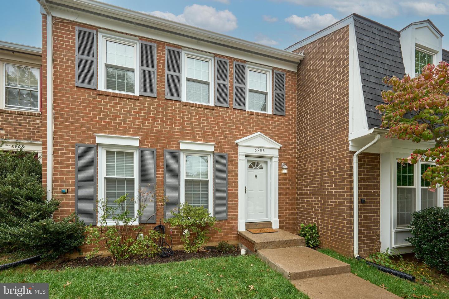 6906 LAFAYETTE PARK DR, ANNANDALE, Virginia 22003, 3 Bedrooms Bedrooms, ,3 BathroomsBathrooms,Residential,For sale,6906 LAFAYETTE PARK DR,VAFX2274882 MLS # VAFX2274882
