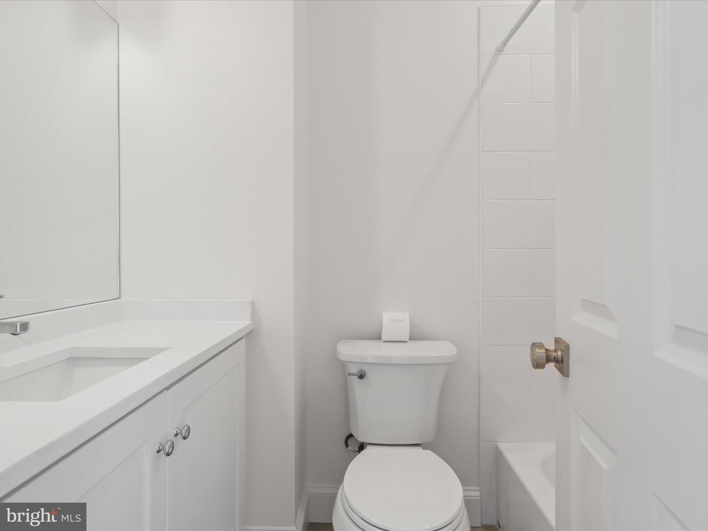 1125 KENSINGTON RD, MCLEAN, Virginia 22101, 3 Bedrooms Bedrooms, ,4 BathroomsBathrooms,Residential,For sale,1125 KENSINGTON RD,VAFX2275050 MLS # VAFX2275050