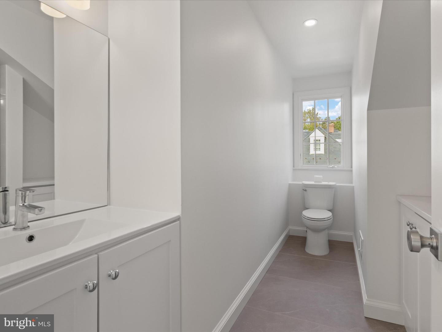 1125 KENSINGTON RD, MCLEAN, Virginia 22101, 3 Bedrooms Bedrooms, ,4 BathroomsBathrooms,Residential,For sale,1125 KENSINGTON RD,VAFX2275050 MLS # VAFX2275050