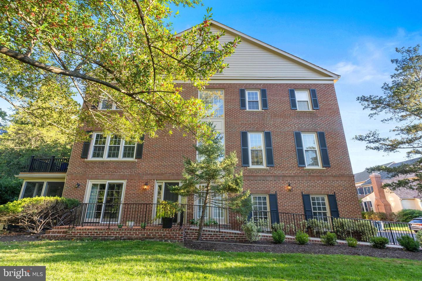 6619 MADISON MCLEAN DR, MCLEAN, Virginia 22101, 4 Bedrooms Bedrooms, 31 Rooms Rooms,2 BathroomsBathrooms,Residential,For sale,6619 MADISON MCLEAN DR,VAFX2275052 MLS # VAFX2275052