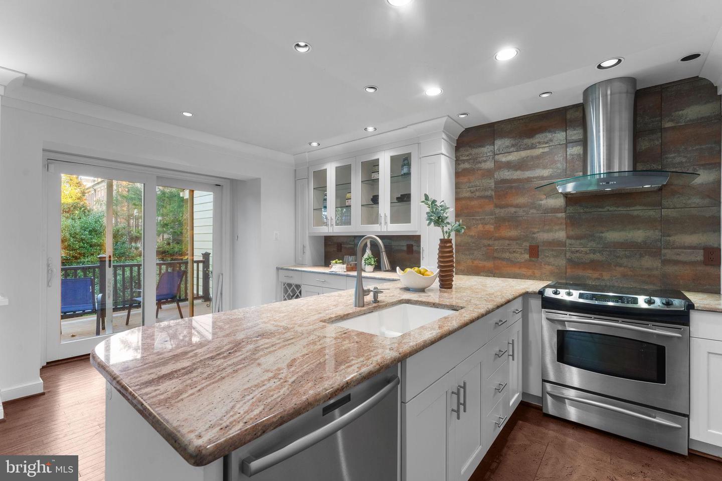 6619 MADISON MCLEAN DR, MCLEAN, Virginia 22101, 4 Bedrooms Bedrooms, 31 Rooms Rooms,2 BathroomsBathrooms,Residential,For sale,6619 MADISON MCLEAN DR,VAFX2275052 MLS # VAFX2275052