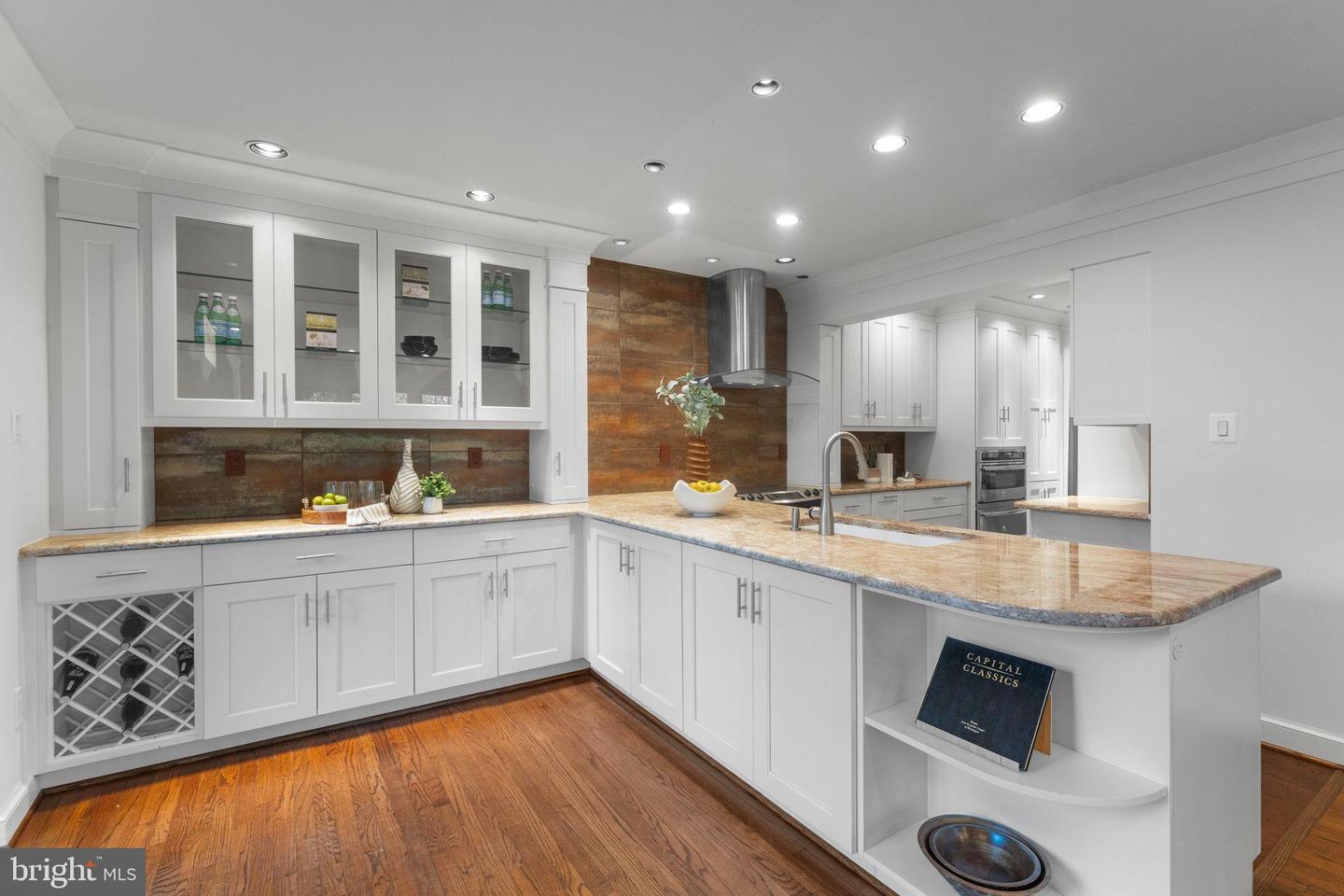 6619 MADISON MCLEAN DR, MCLEAN, Virginia 22101, 4 Bedrooms Bedrooms, 31 Rooms Rooms,2 BathroomsBathrooms,Residential,For sale,6619 MADISON MCLEAN DR,VAFX2275052 MLS # VAFX2275052
