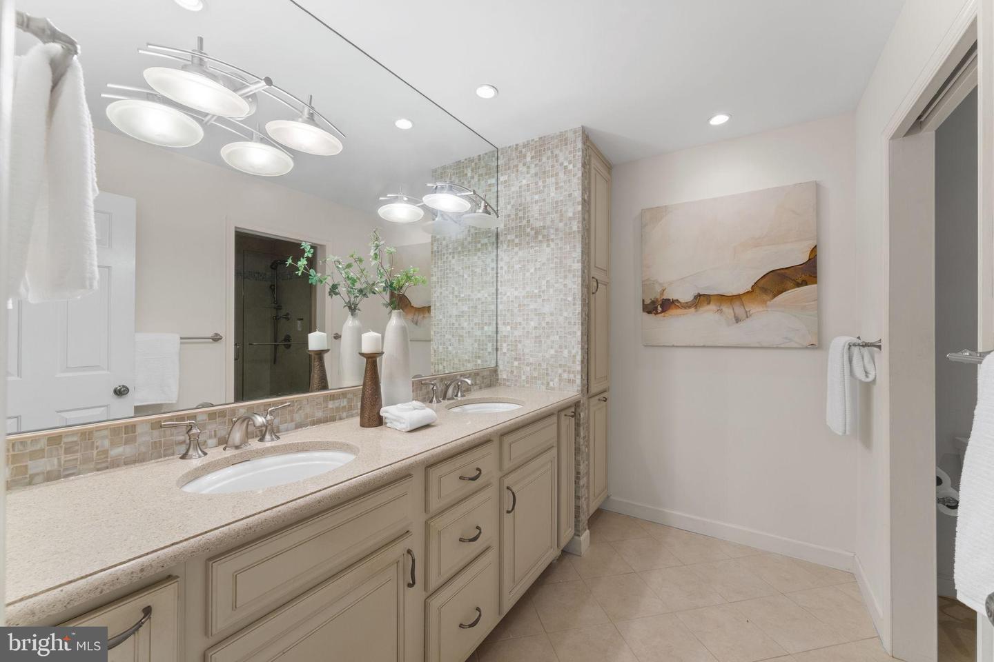 6619 MADISON MCLEAN DR, MCLEAN, Virginia 22101, 4 Bedrooms Bedrooms, 31 Rooms Rooms,2 BathroomsBathrooms,Residential,For sale,6619 MADISON MCLEAN DR,VAFX2275052 MLS # VAFX2275052
