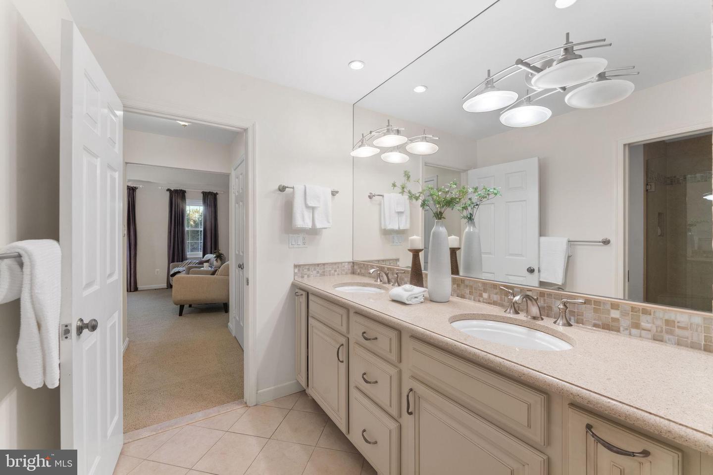 6619 MADISON MCLEAN DR, MCLEAN, Virginia 22101, 4 Bedrooms Bedrooms, 31 Rooms Rooms,2 BathroomsBathrooms,Residential,For sale,6619 MADISON MCLEAN DR,VAFX2275052 MLS # VAFX2275052
