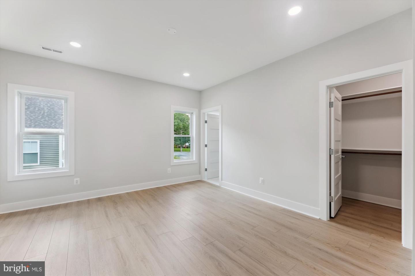2808 BOSWELL AVE, ALEXANDRIA, Virginia 22306, 6 Bedrooms Bedrooms, 12 Rooms Rooms,5 BathroomsBathrooms,Residential,For sale,2808 BOSWELL AVE,VAFX2275146 MLS # VAFX2275146