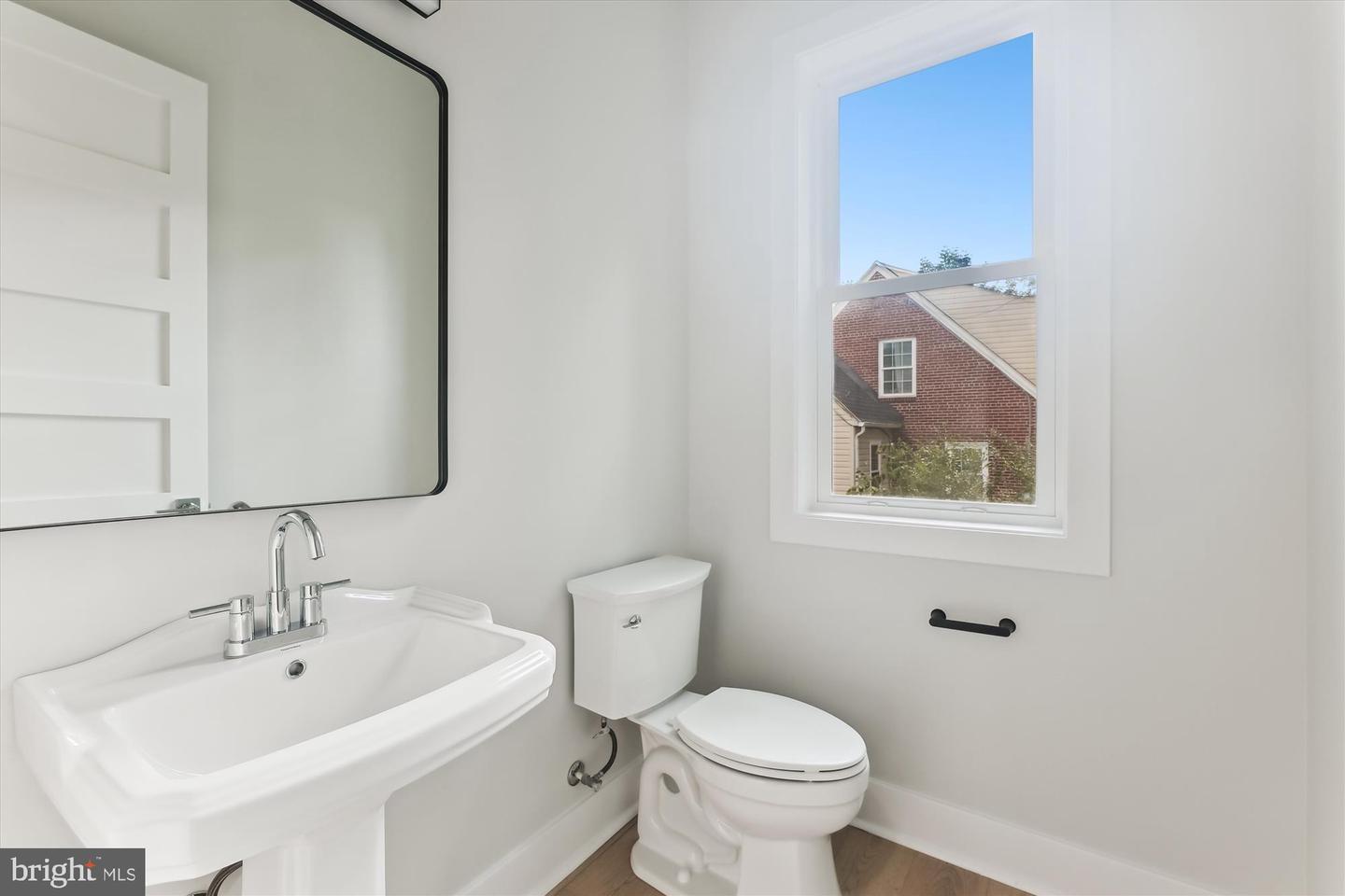 2808 BOSWELL AVE, ALEXANDRIA, Virginia 22306, 6 Bedrooms Bedrooms, 12 Rooms Rooms,5 BathroomsBathrooms,Residential,For sale,2808 BOSWELL AVE,VAFX2275146 MLS # VAFX2275146