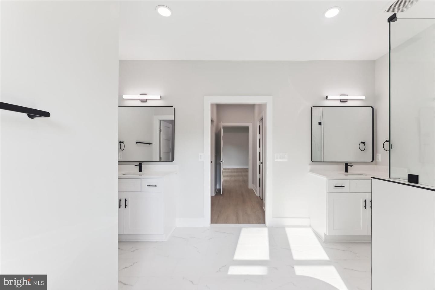 2808 BOSWELL AVE, ALEXANDRIA, Virginia 22306, 6 Bedrooms Bedrooms, 12 Rooms Rooms,5 BathroomsBathrooms,Residential,For sale,2808 BOSWELL AVE,VAFX2275146 MLS # VAFX2275146