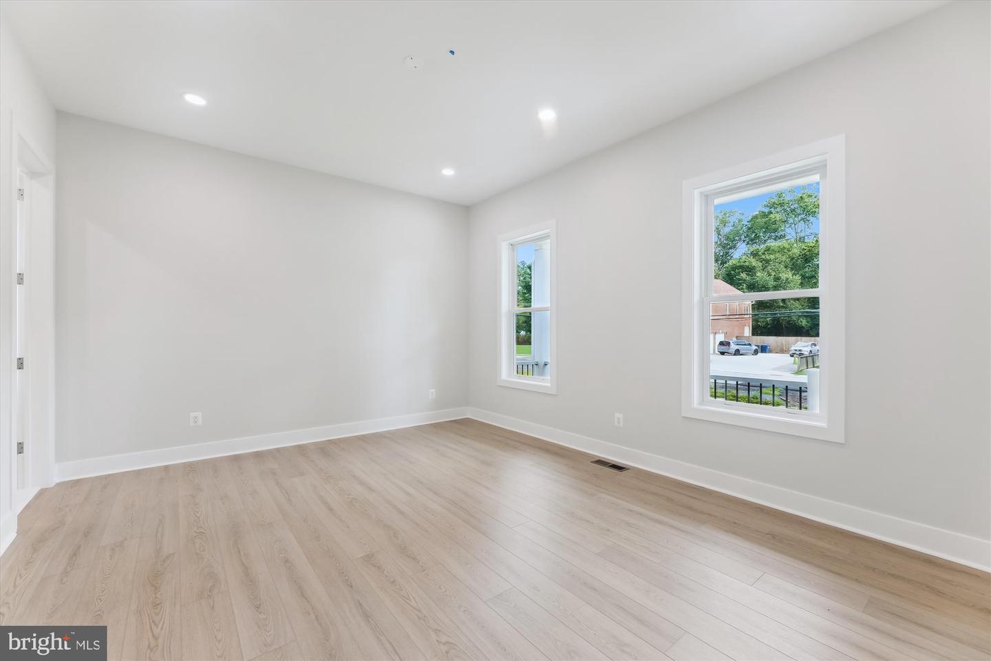 2808 BOSWELL AVE, ALEXANDRIA, Virginia 22306, 6 Bedrooms Bedrooms, 12 Rooms Rooms,5 BathroomsBathrooms,Residential,For sale,2808 BOSWELL AVE,VAFX2275146 MLS # VAFX2275146