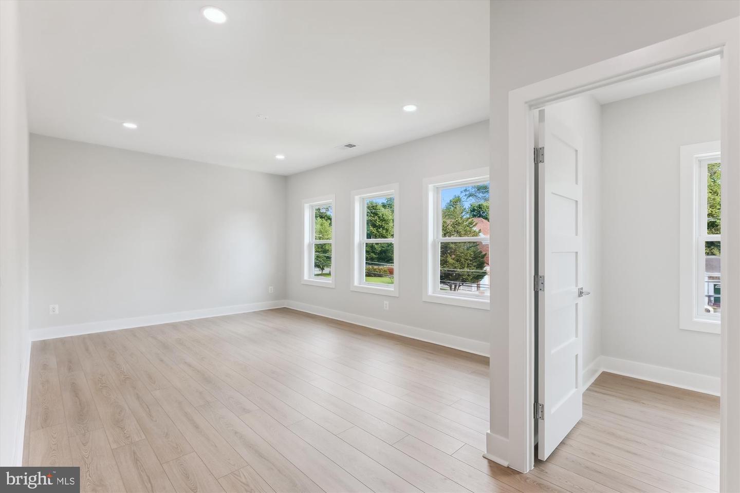 2808 BOSWELL AVE, ALEXANDRIA, Virginia 22306, 6 Bedrooms Bedrooms, 12 Rooms Rooms,5 BathroomsBathrooms,Residential,For sale,2808 BOSWELL AVE,VAFX2275146 MLS # VAFX2275146