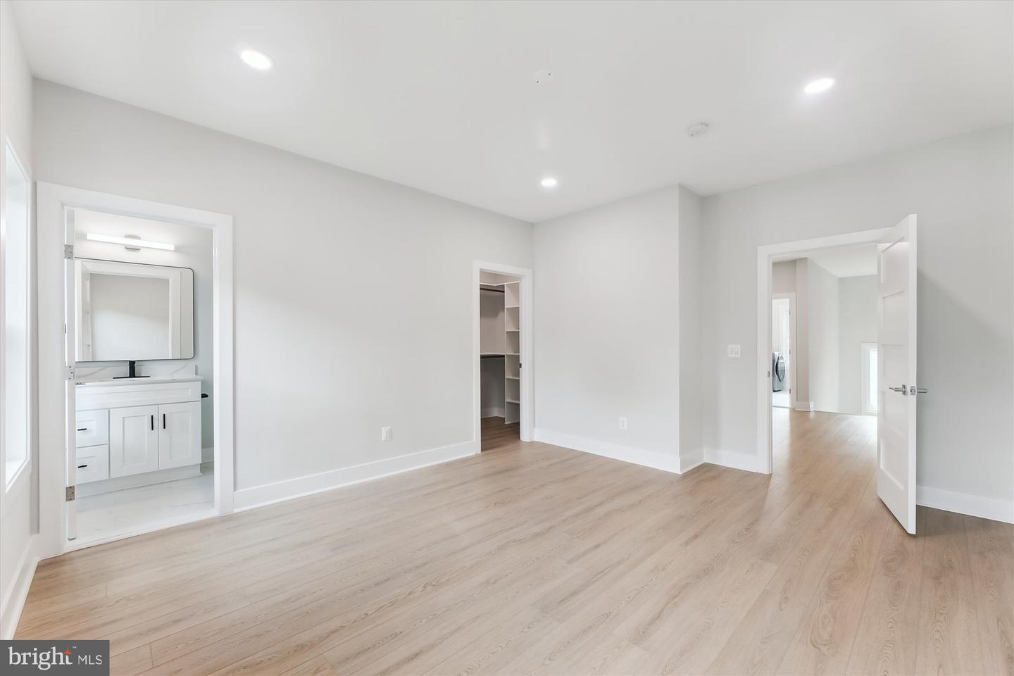 2808 BOSWELL AVE, ALEXANDRIA, Virginia 22306, 6 Bedrooms Bedrooms, 12 Rooms Rooms,5 BathroomsBathrooms,Residential,For sale,2808 BOSWELL AVE,VAFX2275146 MLS # VAFX2275146