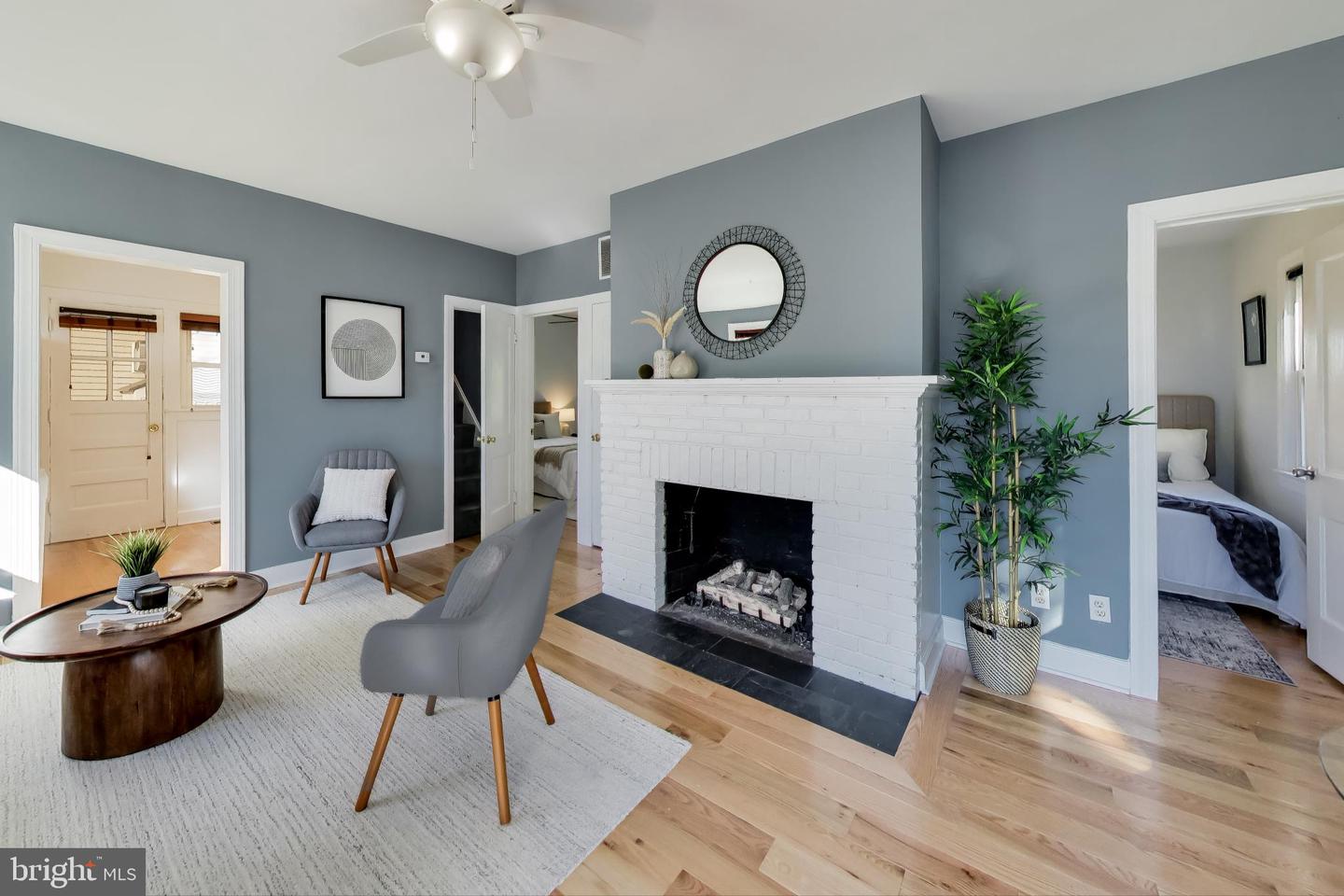 1611 13TH ST S, ARLINGTON, Virginia 22204, 3 Bedrooms Bedrooms, ,2 BathroomsBathrooms,Residential,For sale,1611 13TH ST S,VAAR2065140 MLS # VAAR2065140