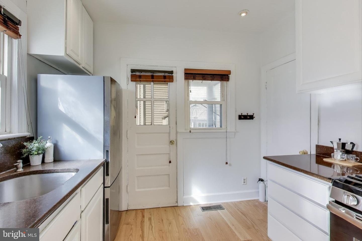1611 13TH ST S, ARLINGTON, Virginia 22204, 3 Bedrooms Bedrooms, ,2 BathroomsBathrooms,Residential,For sale,1611 13TH ST S,VAAR2065140 MLS # VAAR2065140